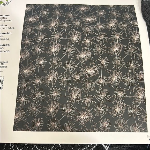 Celebrate Halloween Velvet Plush Throw - Picture 3 of 3